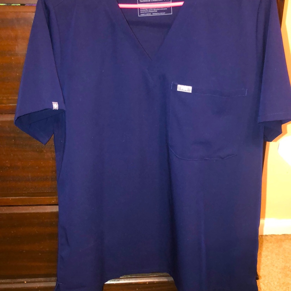 Figs Catarina One Pocket Scrub Top in navy